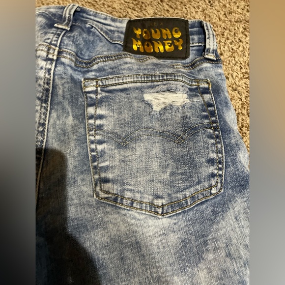 Men’s American Eagle Young Money Holy Jeans - Picture 10 of 11